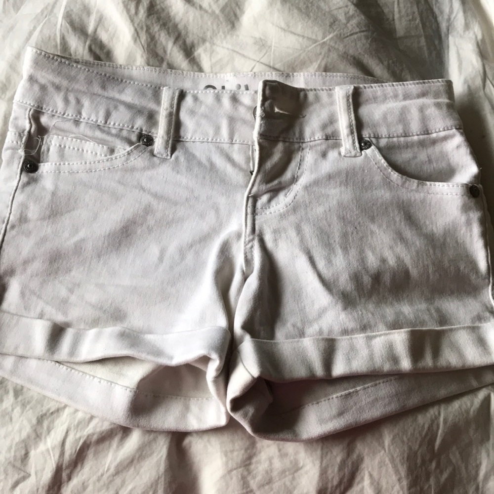 ⚡️white denim shorts. Brand Delia’s
